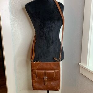 Spikes and Sparrow brown leather crossbody purse zip closure adjustable strap